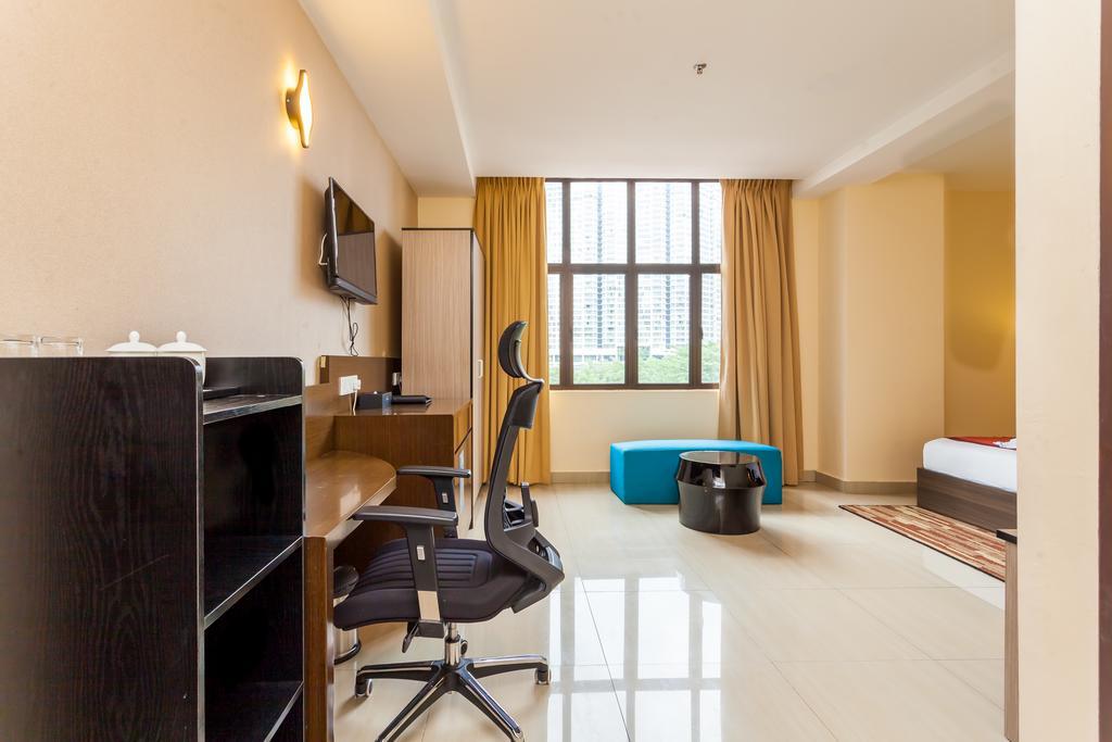 Dolphin Hotel, Chow Kit Куала-Лумпур Экстерьер фото